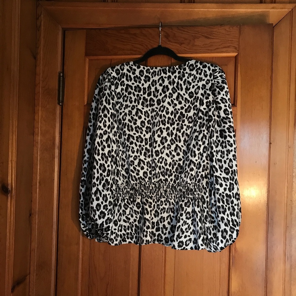Vince Camuto Black and White Fitted Blouse with Peplum - Picture 3 of 3